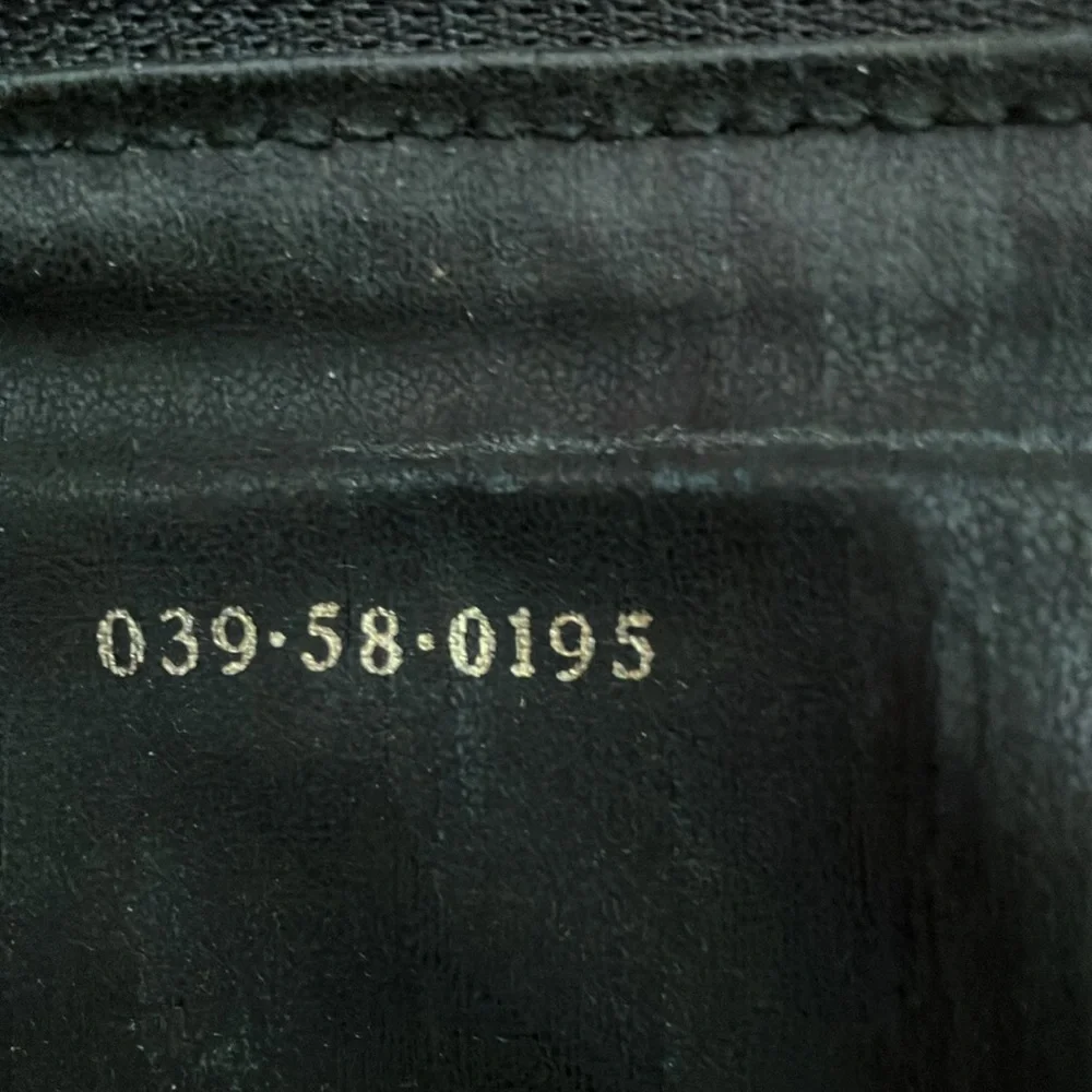 Gucci Black Leather cosmetic pouch Bag zippered 039580195 Italy - Picture 4 of 8